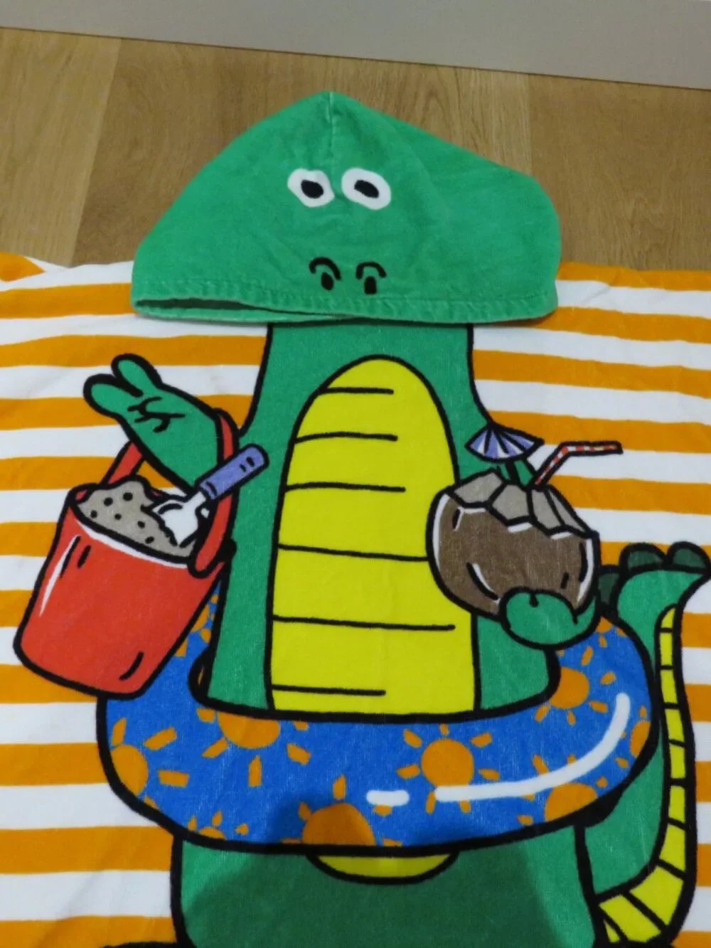STELLA MCCARTNEY KIDS Cotton Alligator Hooded Towel Beach Whimsical Summer Vacay